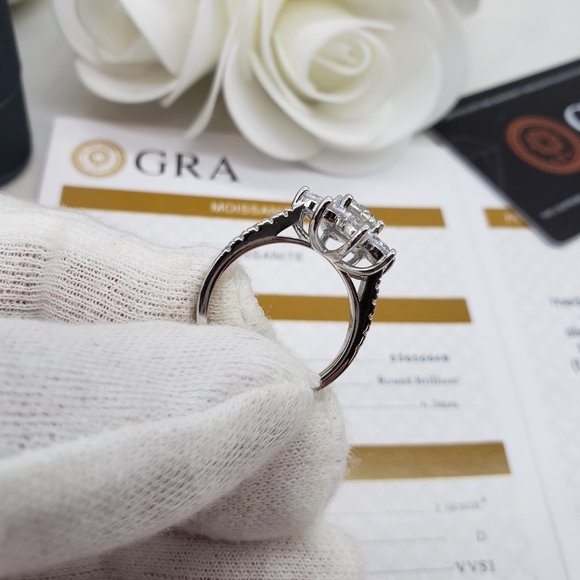 1 Carat Moissanite Flower Ring 925 Sterling Silver 18K Gold Plated D-VVS1 - Picture 5 of 5